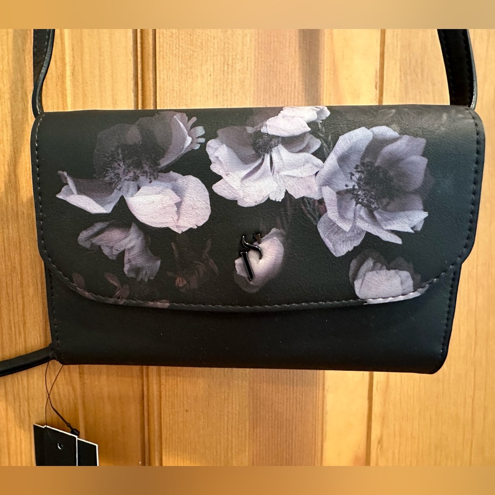 Vera Wang Purse
